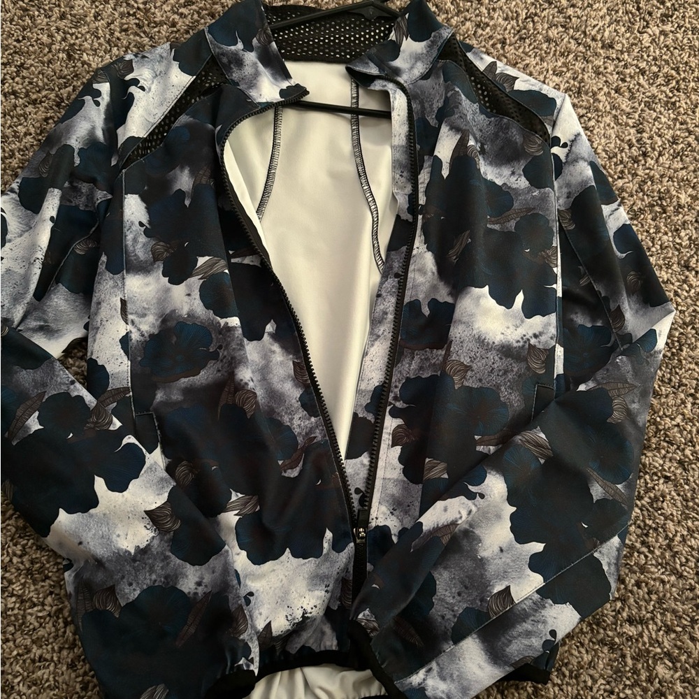 Zyia active jacket size medium